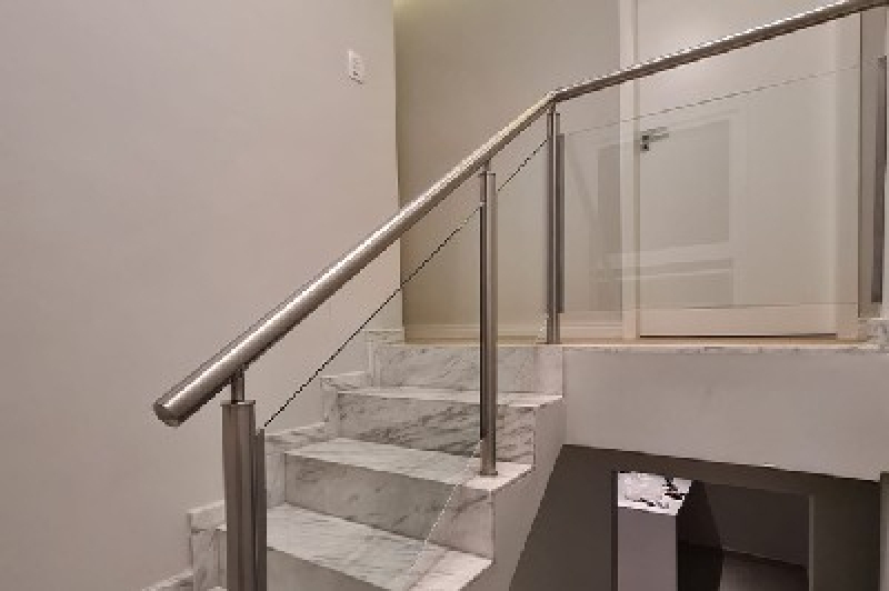 Corrimãos de Alumínio com Vidro Carapicuíba - Corrimão de Alumínio para Escada